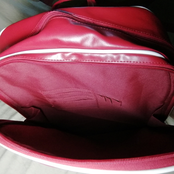 Red backpack - Picture 8 of 8